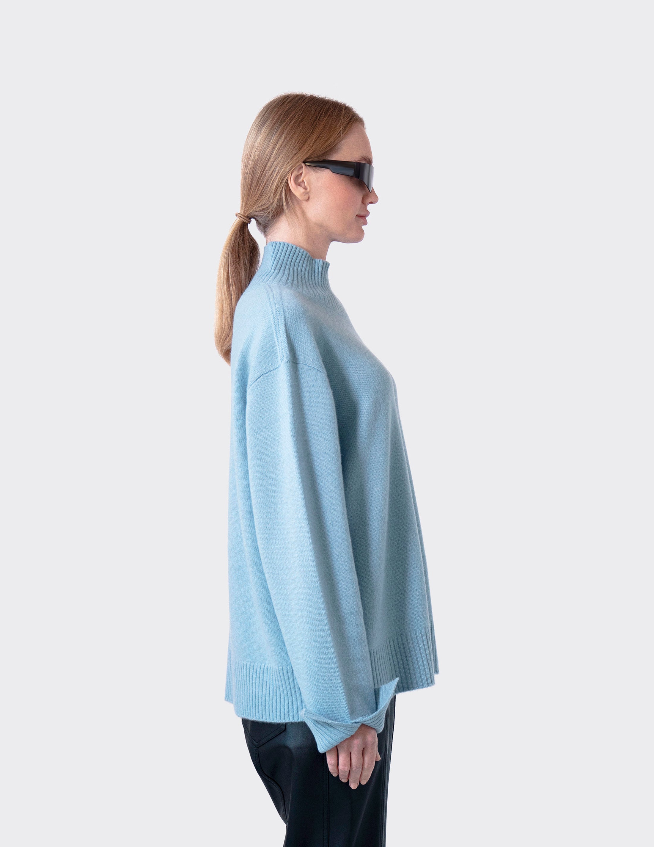 Cashmere Turtleneck Top in Turquoise