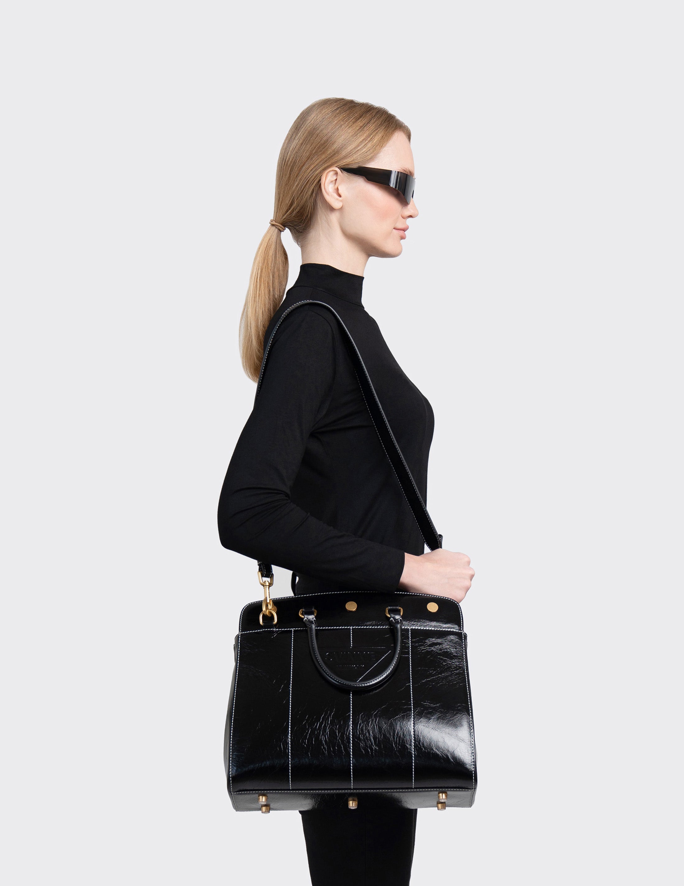 Leather Large October Bag in Black(Gold-Tone)